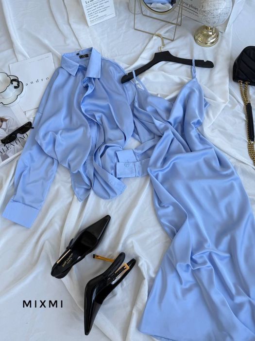 Жіноча шовкова сукня з сорочкою