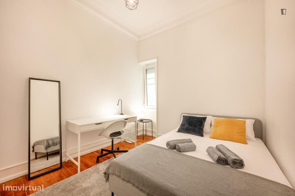 Quarto - localizado em Marquês de Pombal Lisbon
