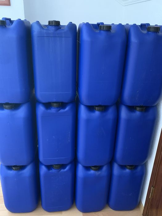 Bidons de 25 litros limpinhos