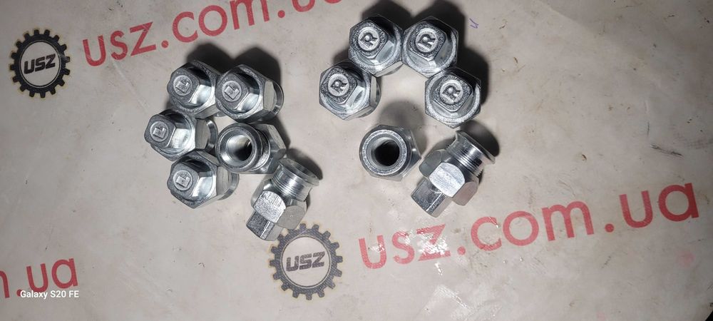 Гайка + футорка колеса заднего ГАЗ 53 3307 ЗИЛ 130 КрАЗ правая/левая