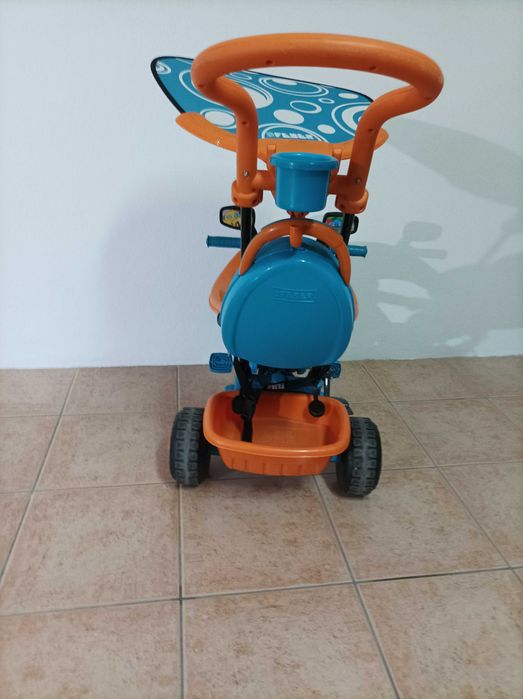 Triciclo de criança