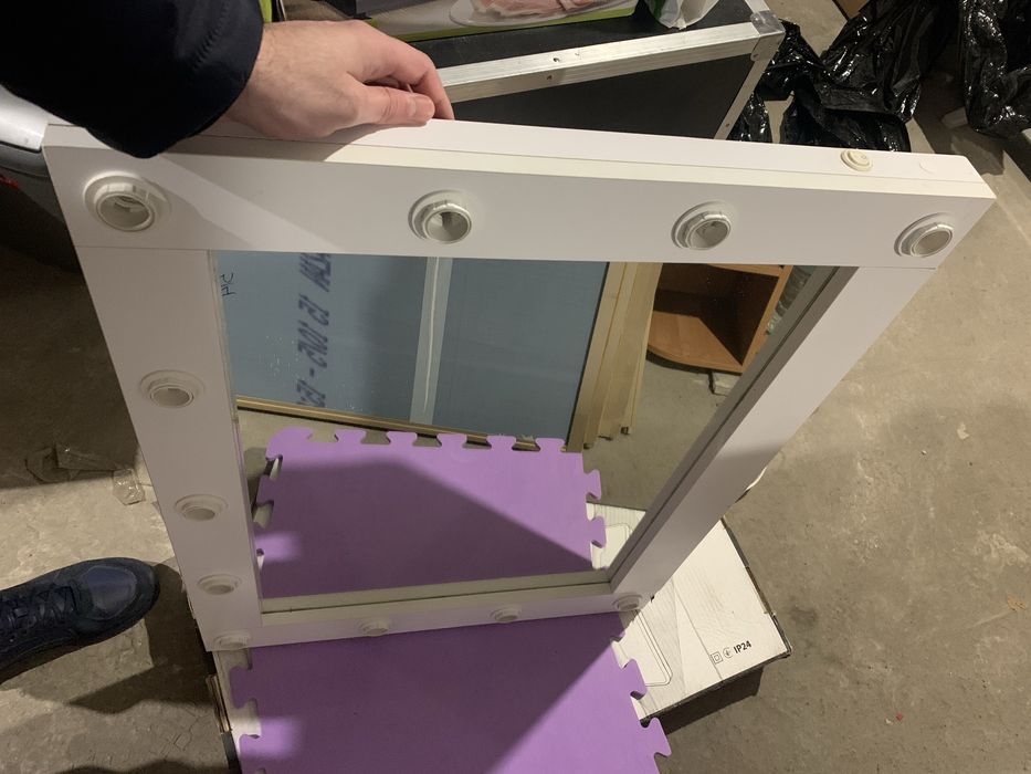 Beaty зеркало с лампочками