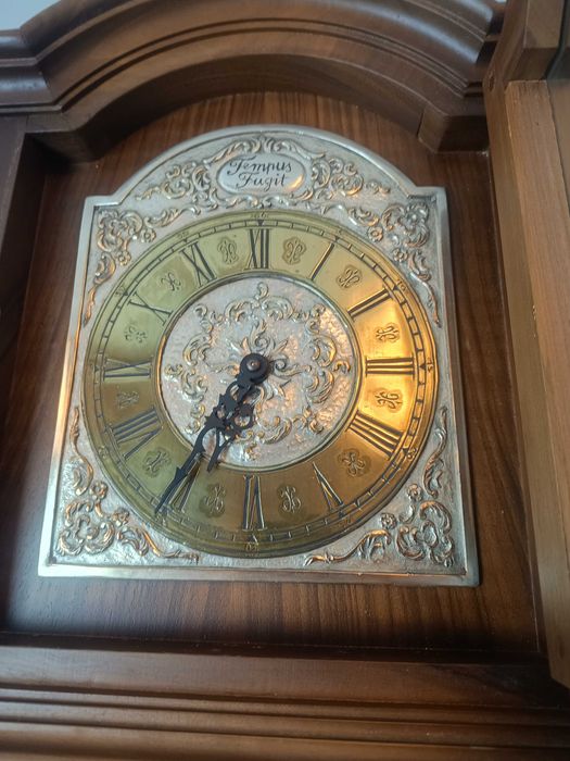 Wiszący zegar ścienny wagowy