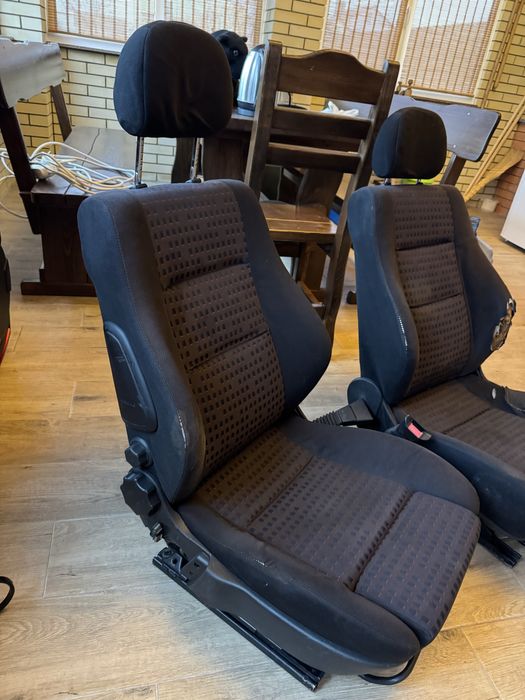 Продам сидіння до авто