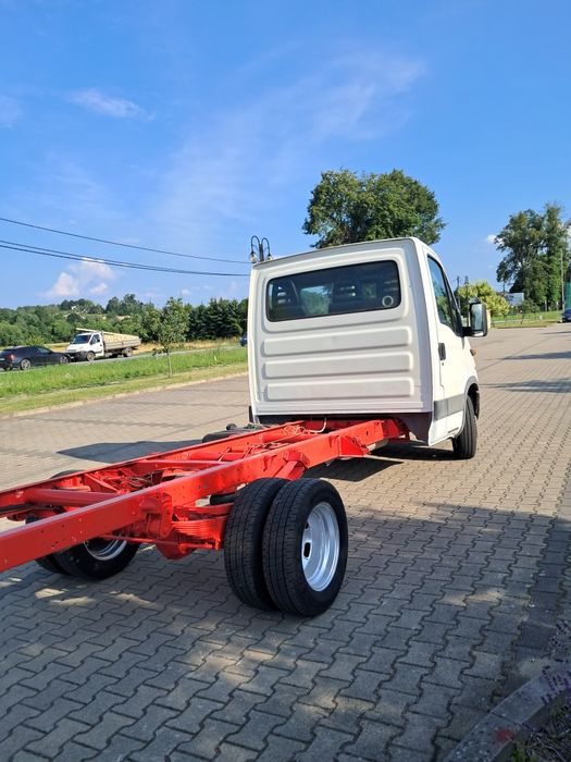 Witam sprzedam iveco 35C13 2005r 2.8 silnik roztaw osi 3.75