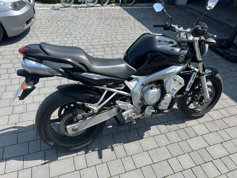 Motocykl Yamaha FZ6