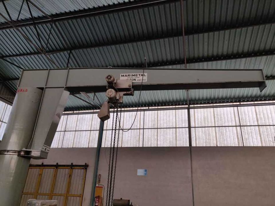 Grua pórtico 3 t (5m de bandeira e 4 m de altura útil)