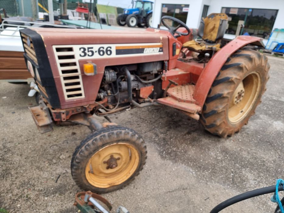Trator Fiat 35-66 para peças