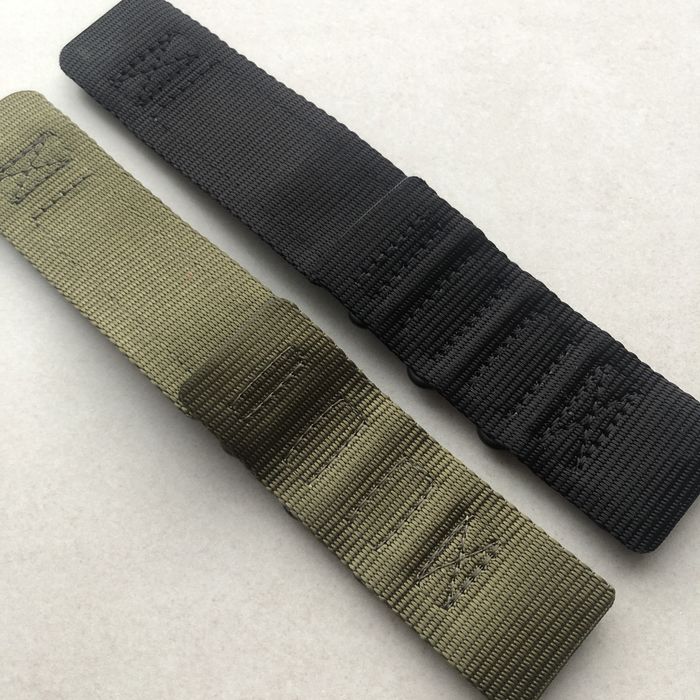 Нейлоновий тактичний преміум ремінець на липучці 22 ММ 26 ММ QUICKFIT