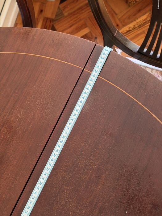 Mesa de jantar redonda extensível em madeira + 6 cadeiras