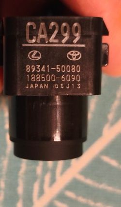 Sprzedam nowy oryginalny czujnik parkowania Toyota  Lexus