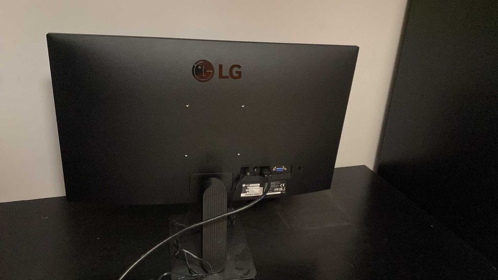 Ecrã PC usado 1 mes