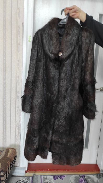 Шуба з нутрії,натуральна