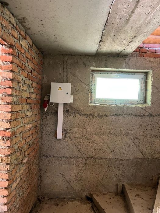 Продам будинок в смт Рокині Луцького району
