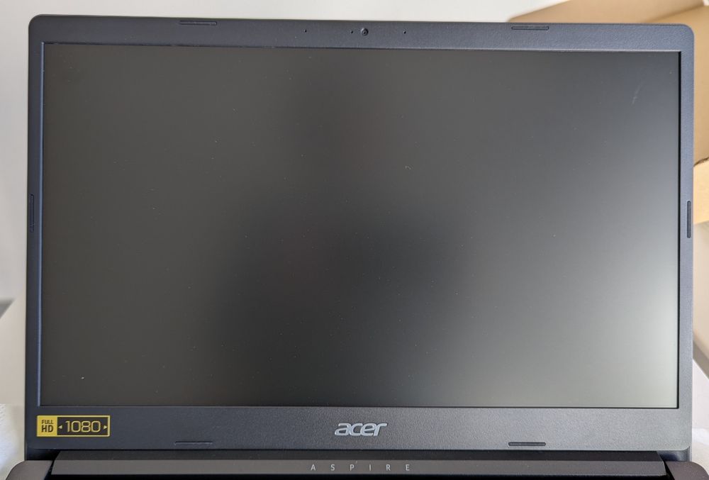 Portátil ACER Aspire 3