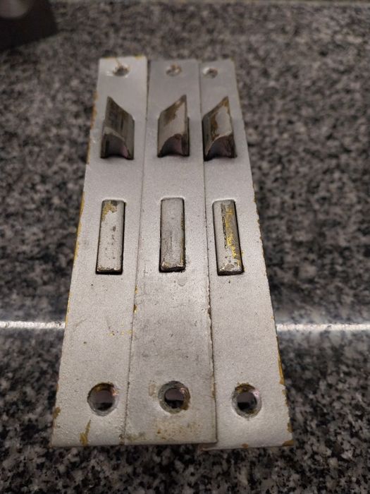 Fechadura e dobradiças