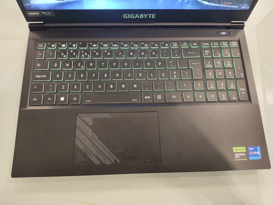 Gigabyte G5 RTX 4060 i7-13620H 1TB DDR5