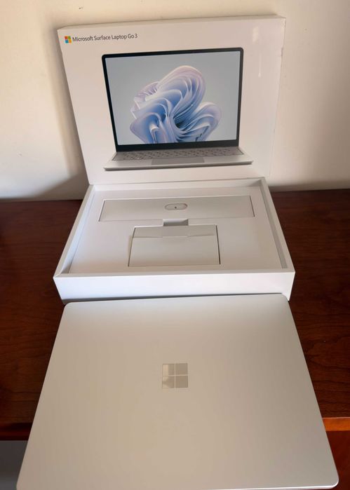 Surface Laptop Go 3|i5-1235U 10+12Cores|8G Ram|Ssd 256G|Garantia Fev27