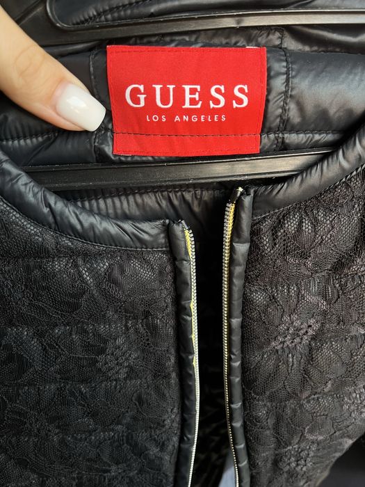 Оригінальна куртка пуховик guess з мереживом / чорна приталена демісезонна куртка гесс s