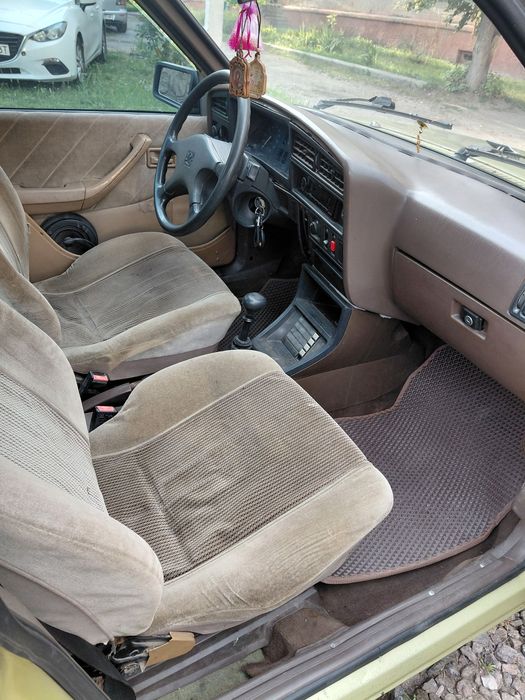 Продам автомобіль Опель Аскона