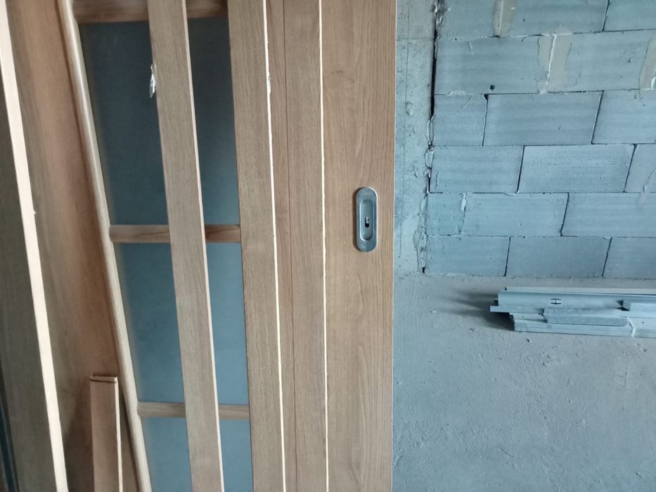 drzwi do wnętrz 80