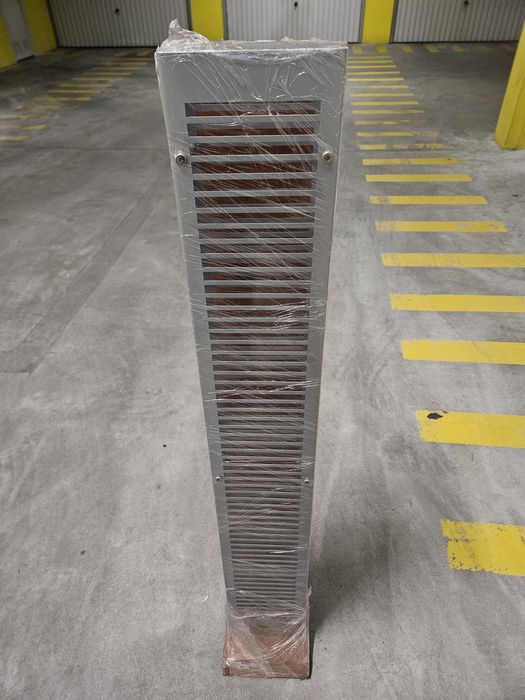 Torre para 60 CDs - Como NOVA