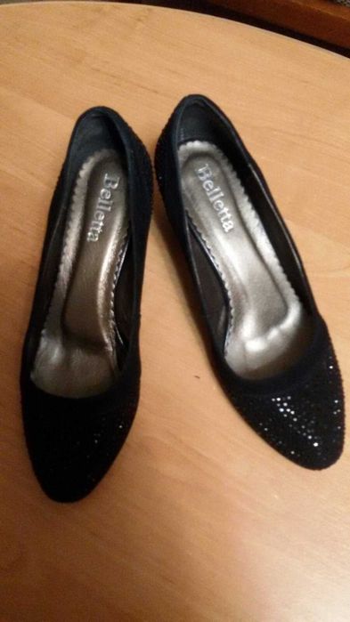 Продаю нові  жіночі  туфлі