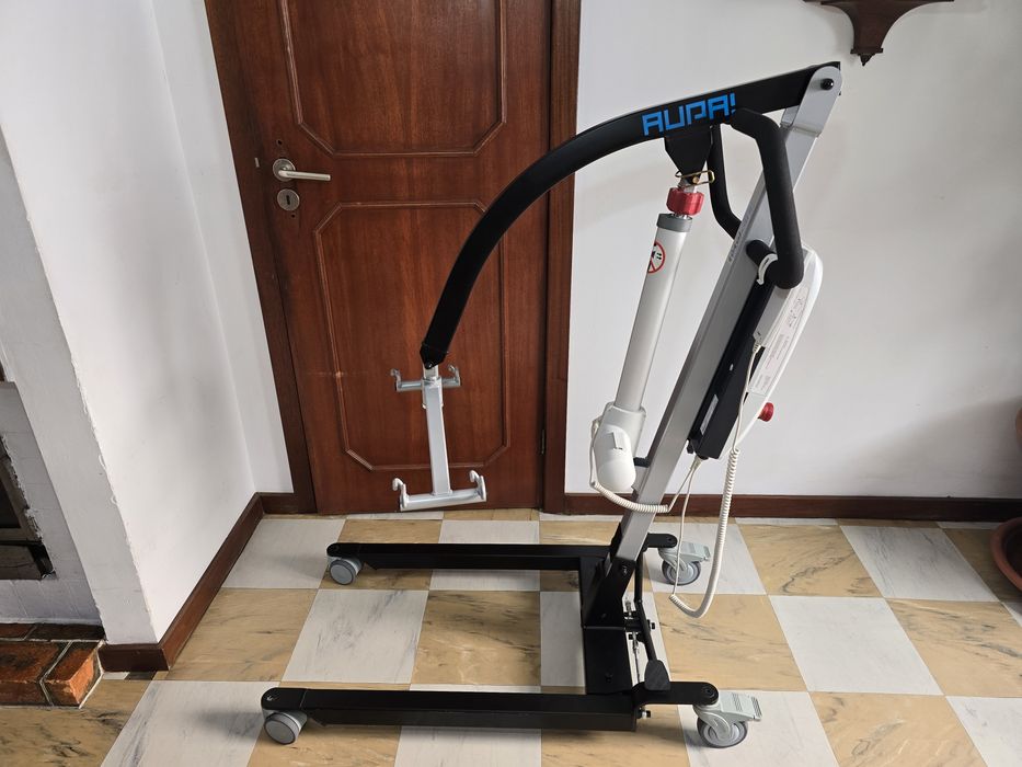 Elevador de transferência para mobilidade reduzida