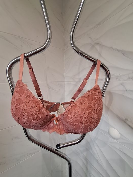 Stanik utwardzany 85C