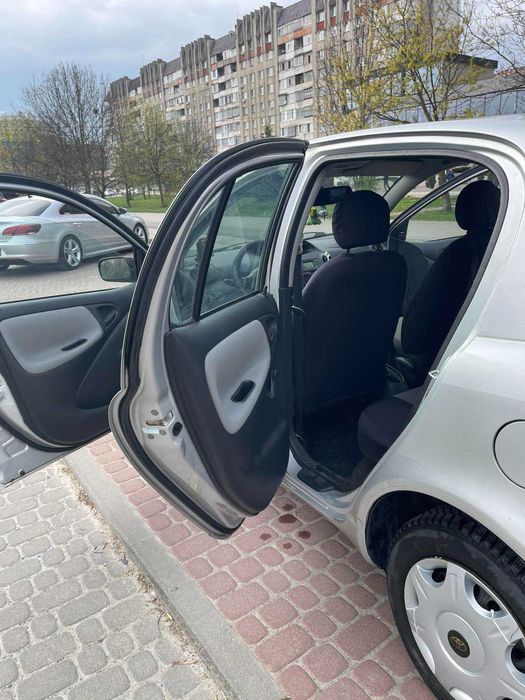 Toyota Yaris 2004 1.3 хетбек I покоління (FL)