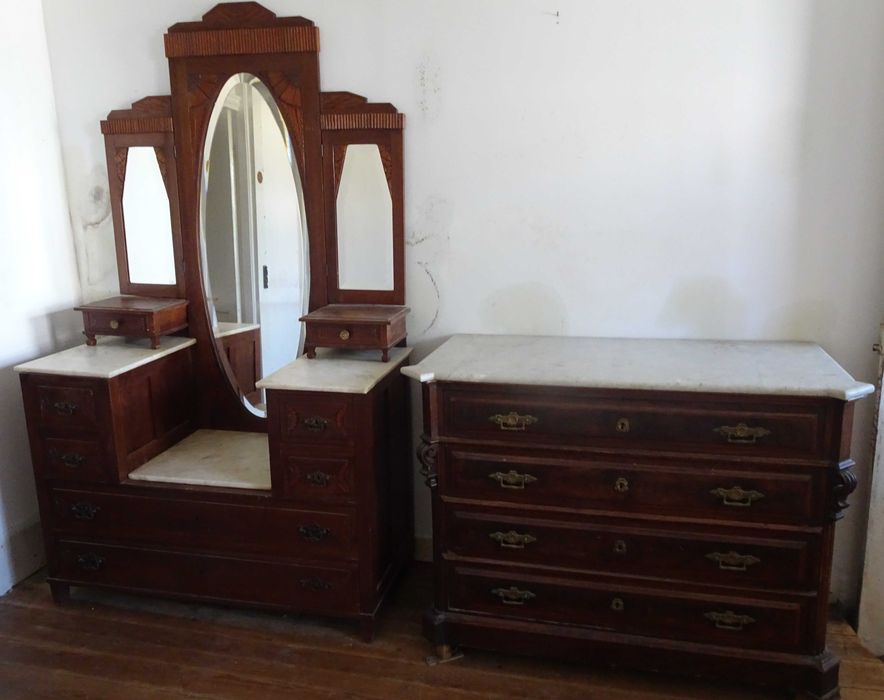Móvel Pechiché / Toucador e Comoda Muito Antigos (+ de 90 Anos)
