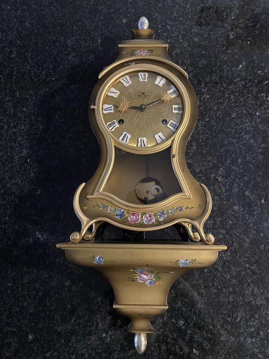 Relógio de parede Swiss Palais Royal com consola