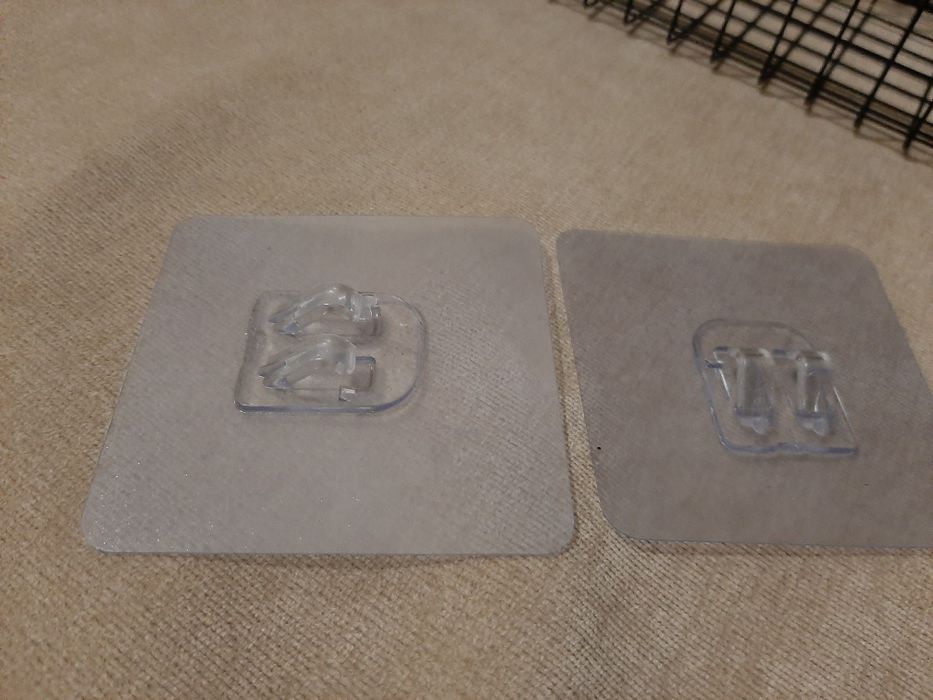 Металевий органайзер для кабелів