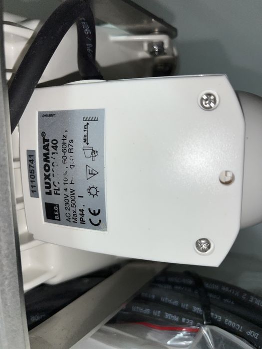 Foco exterior c/ sensor ajust.64387411866370123