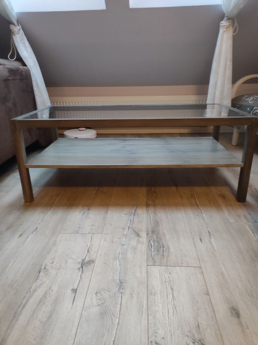 Stolik drewniany Ikea z szybą