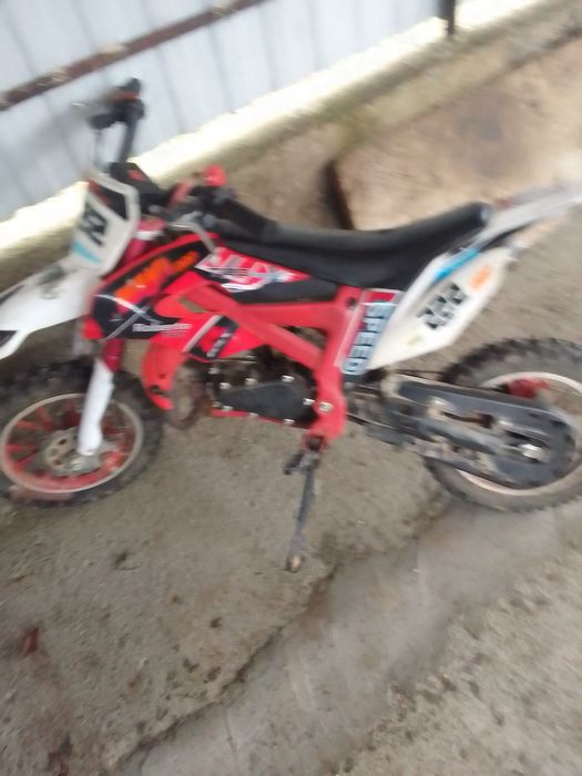 Продам мотоцикл дитячий 50 кубковий на бензині