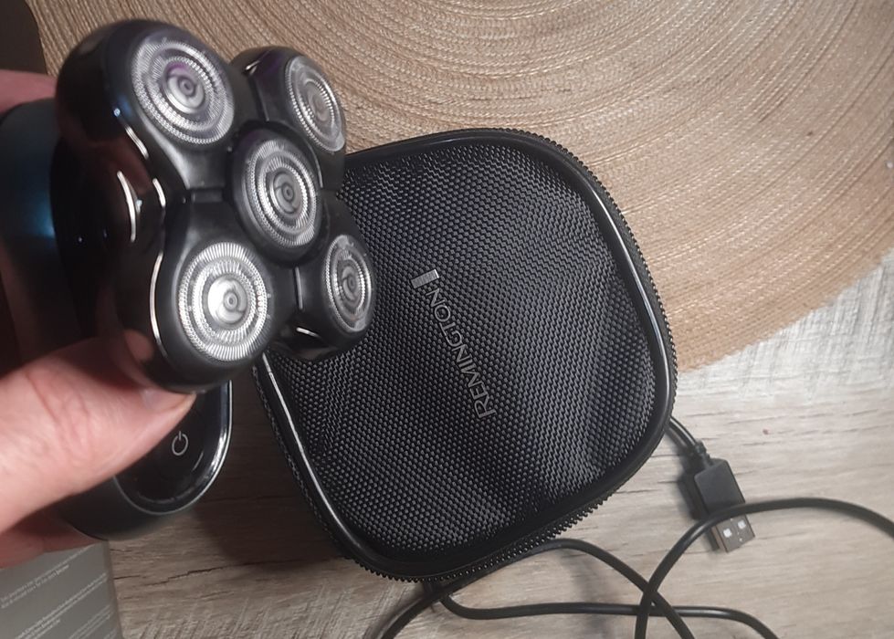 Бритва електрична для голови Remington роторна Ultimate Series RX7