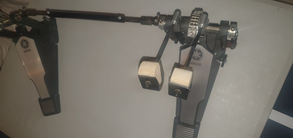 Vendo pedal duplo  Yamaha DFP9500C