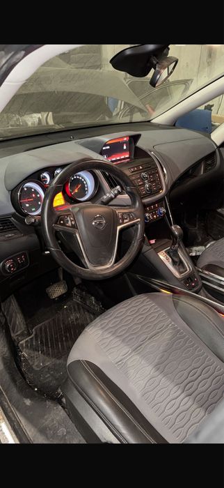 Розборка опель зафіра с tourer 2.0 автомат zafira c запчастини