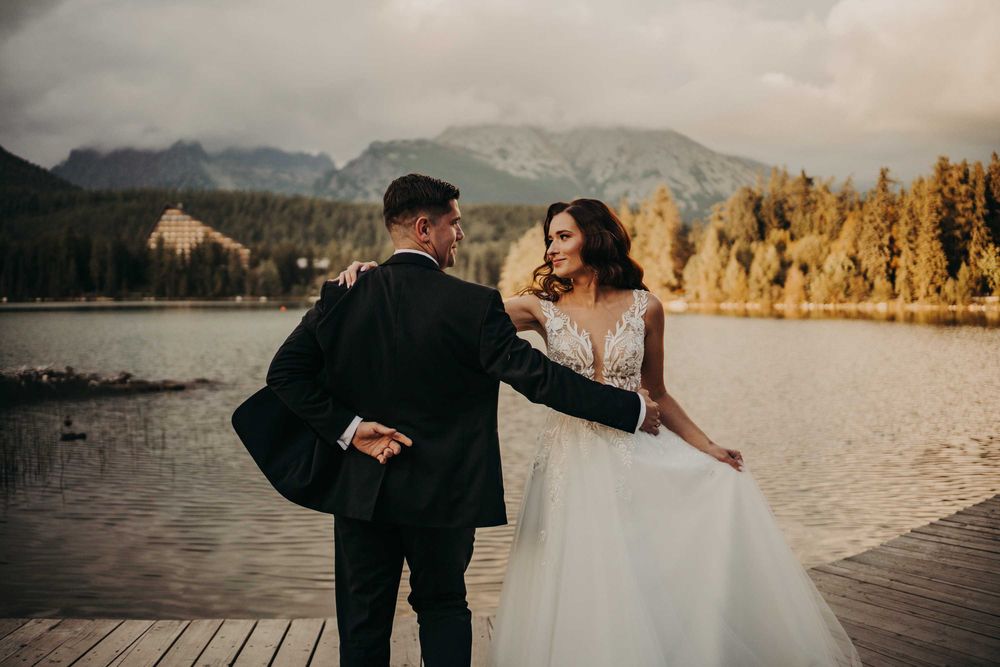 Suknia ślubna A/mała księżniczka r.38