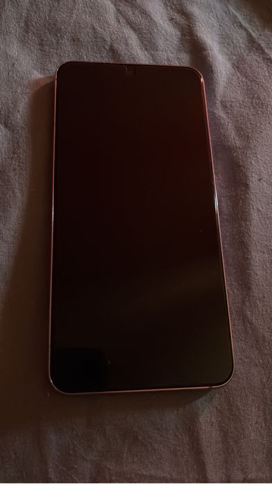 Samsung s22.