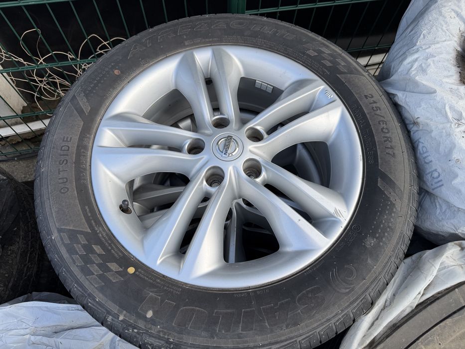 Nissan Qashqai комплект коліс 215 60 17 5х114.3
