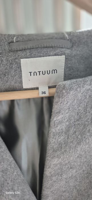 Szary płaszcz Tatuum