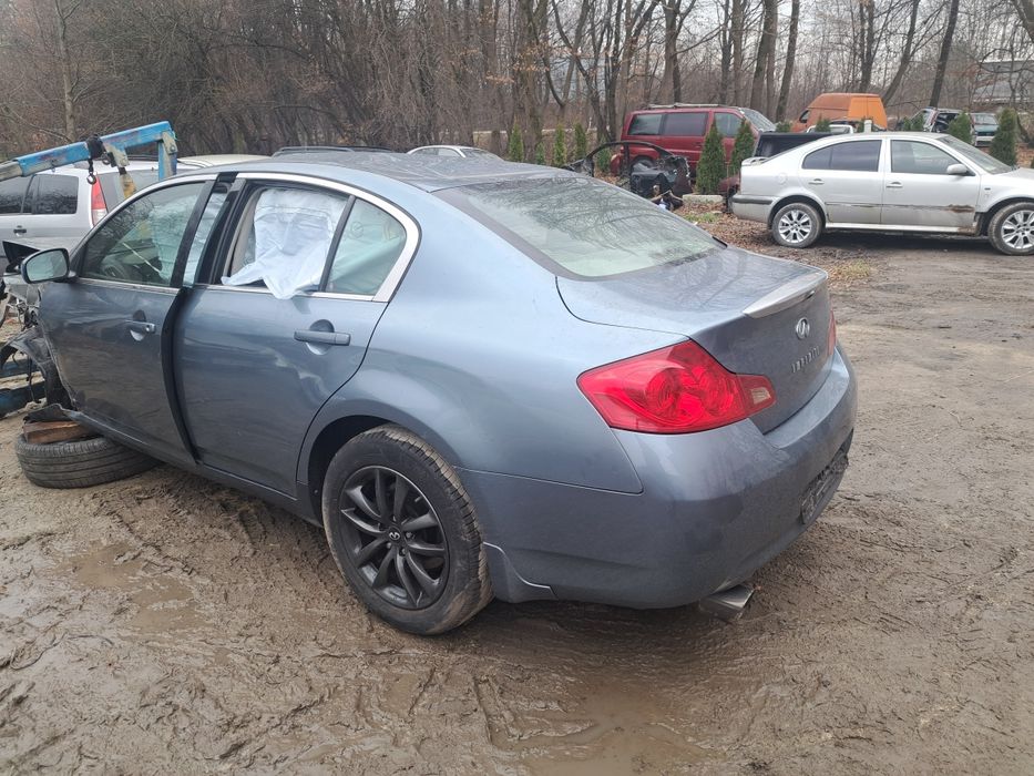 Фонарь стоп лампа Infiniti G35 06-12