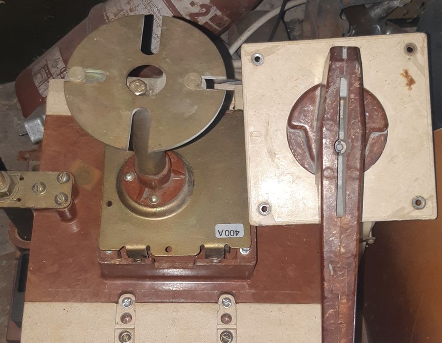 Продам выкатной автоматический выключатель ВА51-39