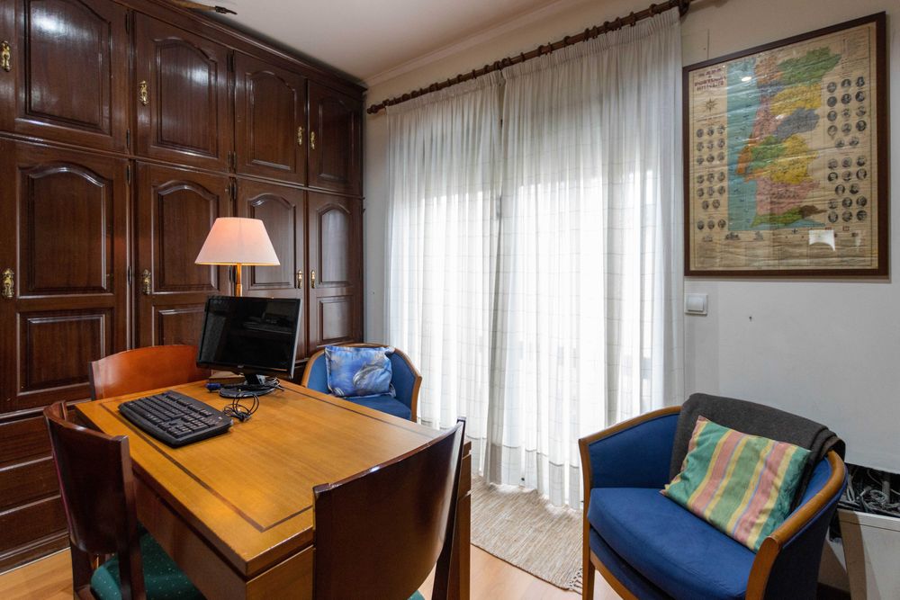 Andar de Moradia T5 em Oliveira do Douro