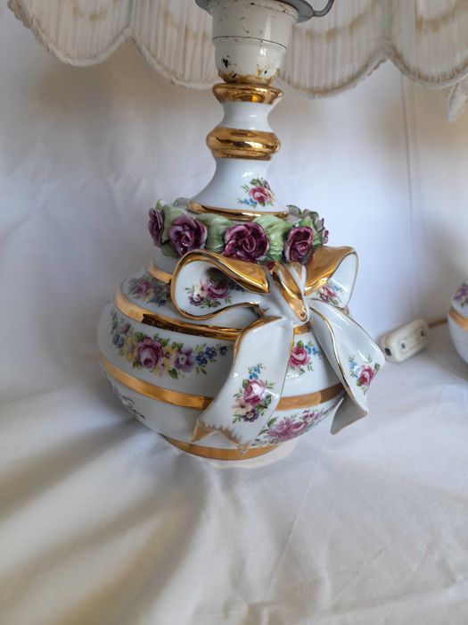 Par de candeeiros Myrtus porcelanas, trabalhado à mão