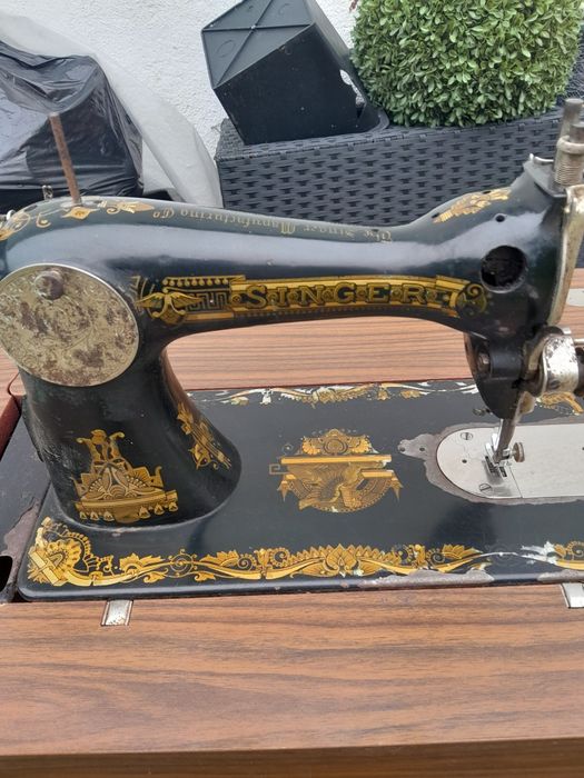 2 Máquinas de. Costura Singer - Fabrico no reino unido, modelo sphynx
