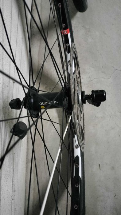 Rolo de Treino TACX Satori e Par de Rodas 26 Completas