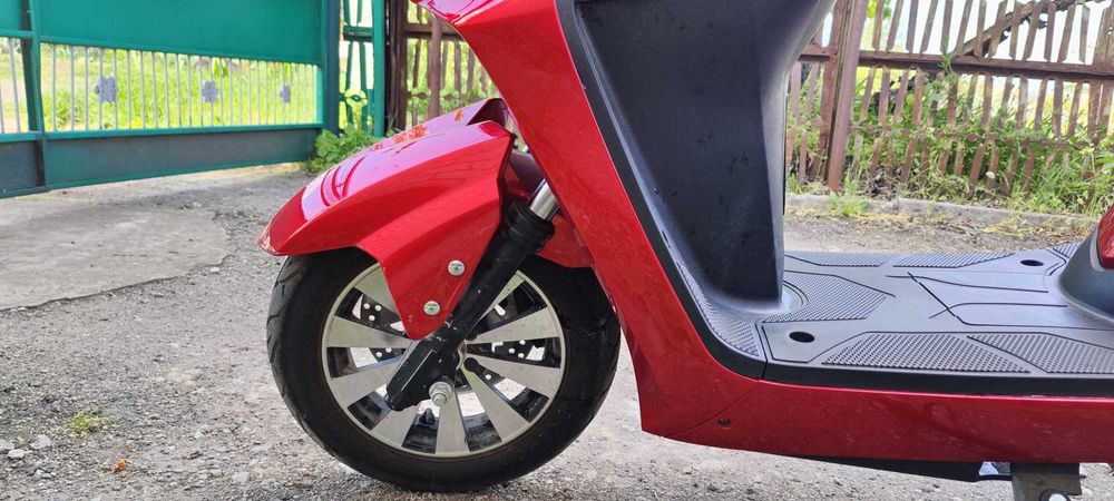 Електроскутер Maxxter Falcon 3